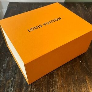 Louis Vuitton box